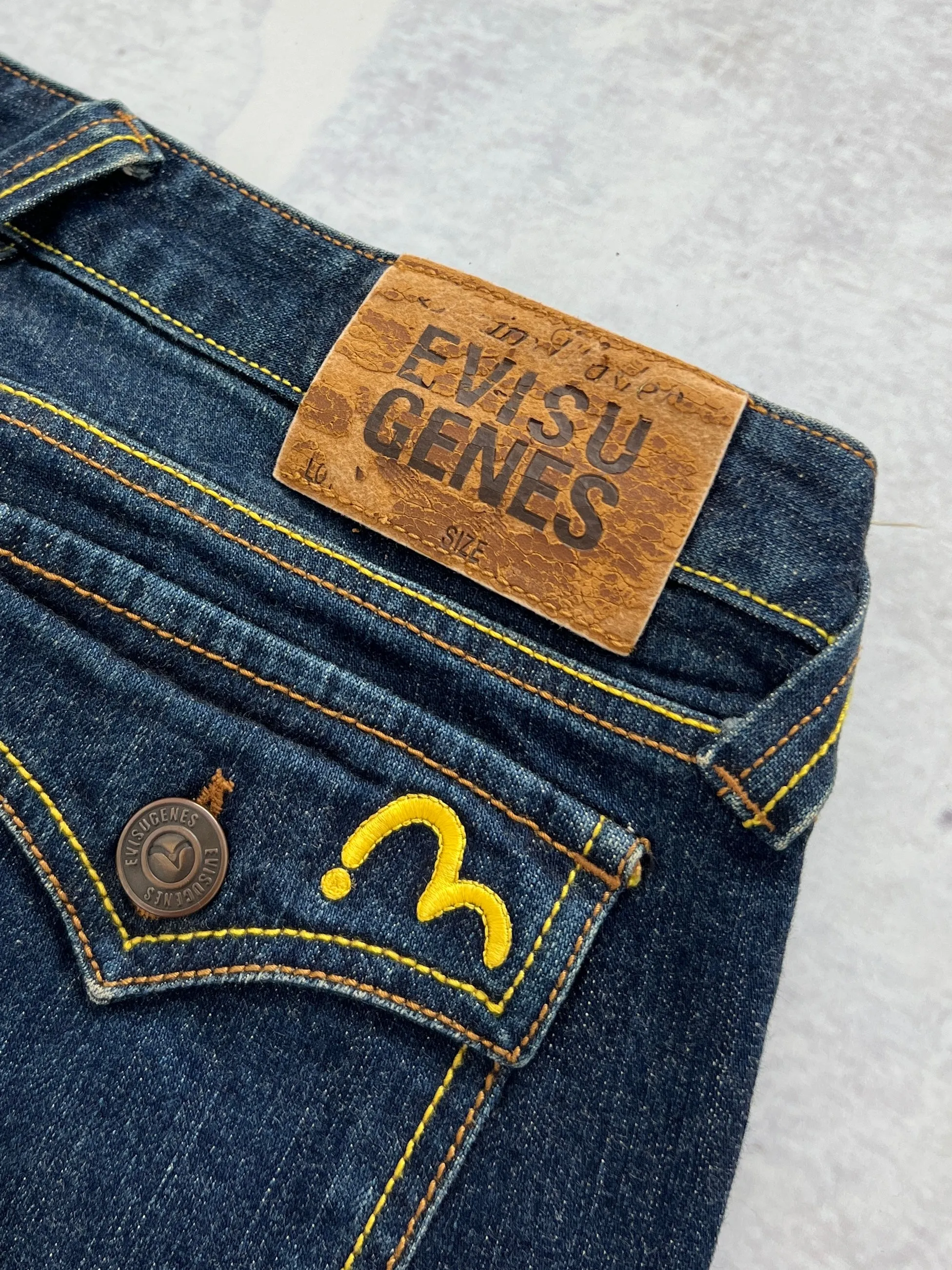 00's Evisu Womens gull wing flared jeans (W26 x L30)