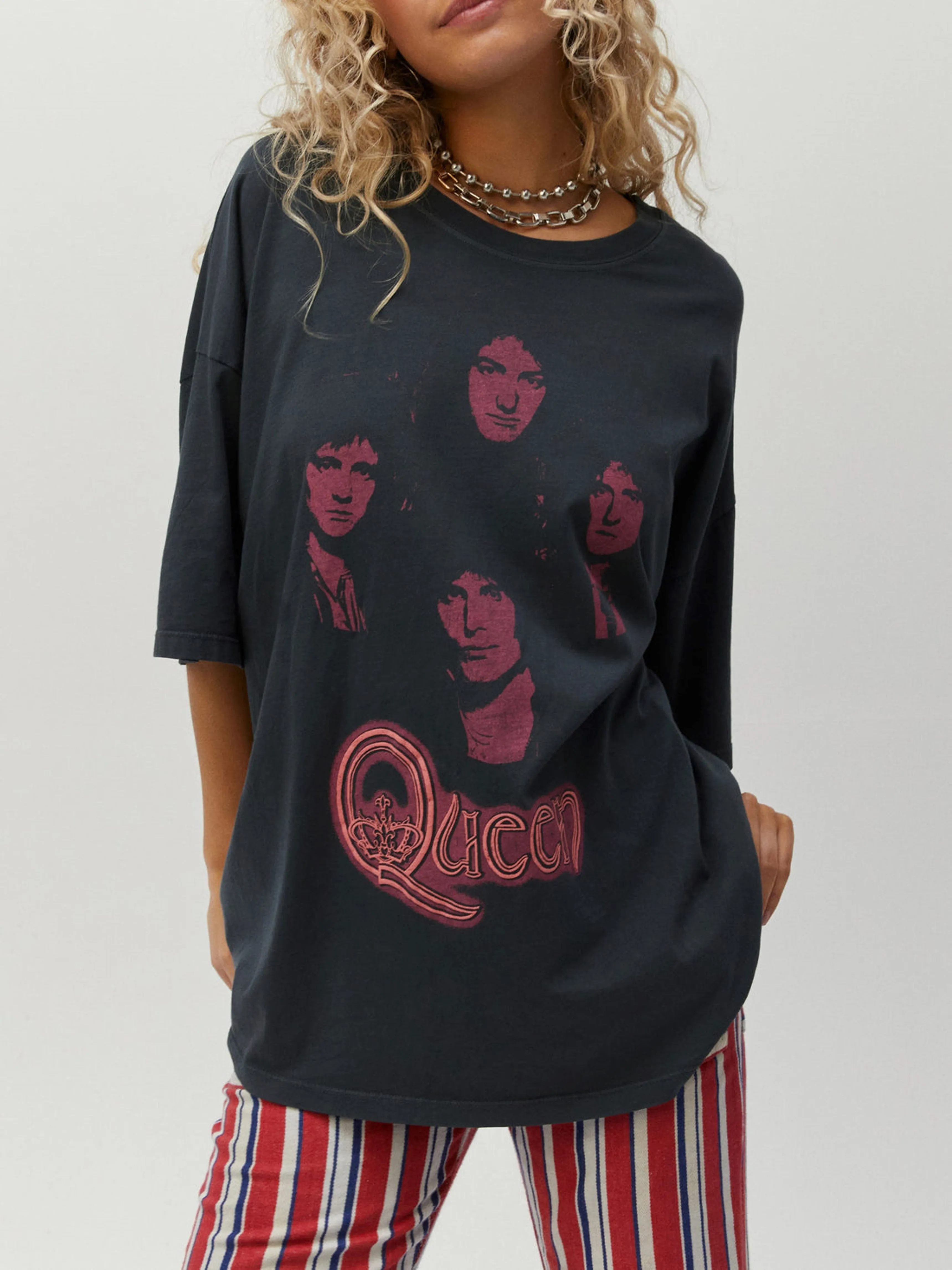 DAYDREAMER Queen Four Portraits One Size Tee